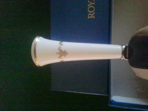 Royal Worcester stainess cake slice2.jpg