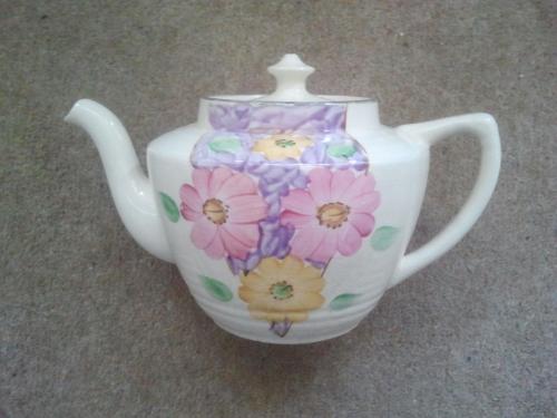 30's Arthur Wood Tea pot.jpg