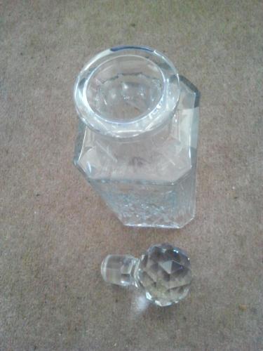 Cut Glass whisky Decanter2.jpg