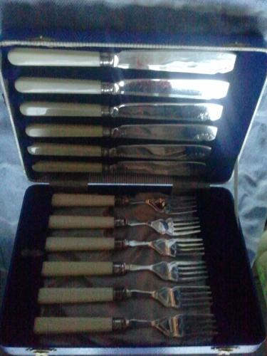 EPNS 6 piece fish cutlery set.jpg