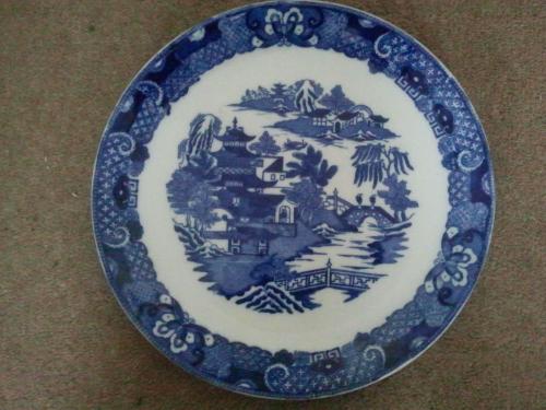 Vintage Willow Pattern Gold rimmed Coalport 10 inch plate.jpeg