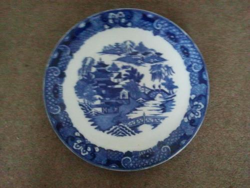Vintage, Willow Pattern Gold rimmed Coalport 10 inch plate.jpeg